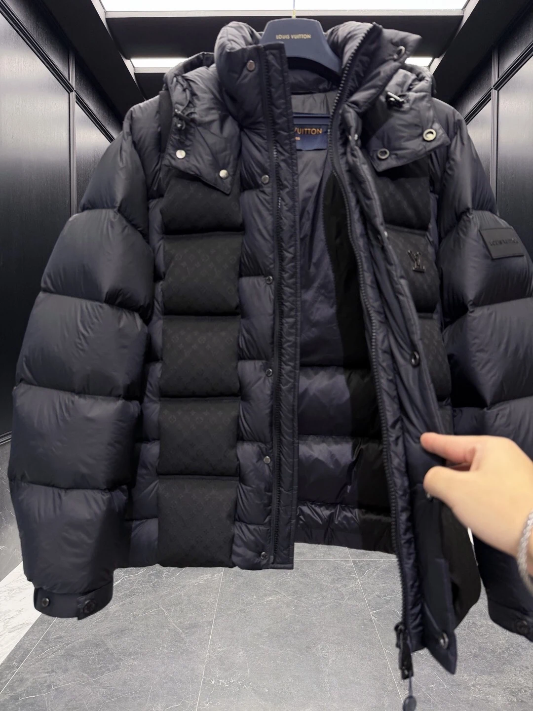 LV puffer jacket - real photo 8
