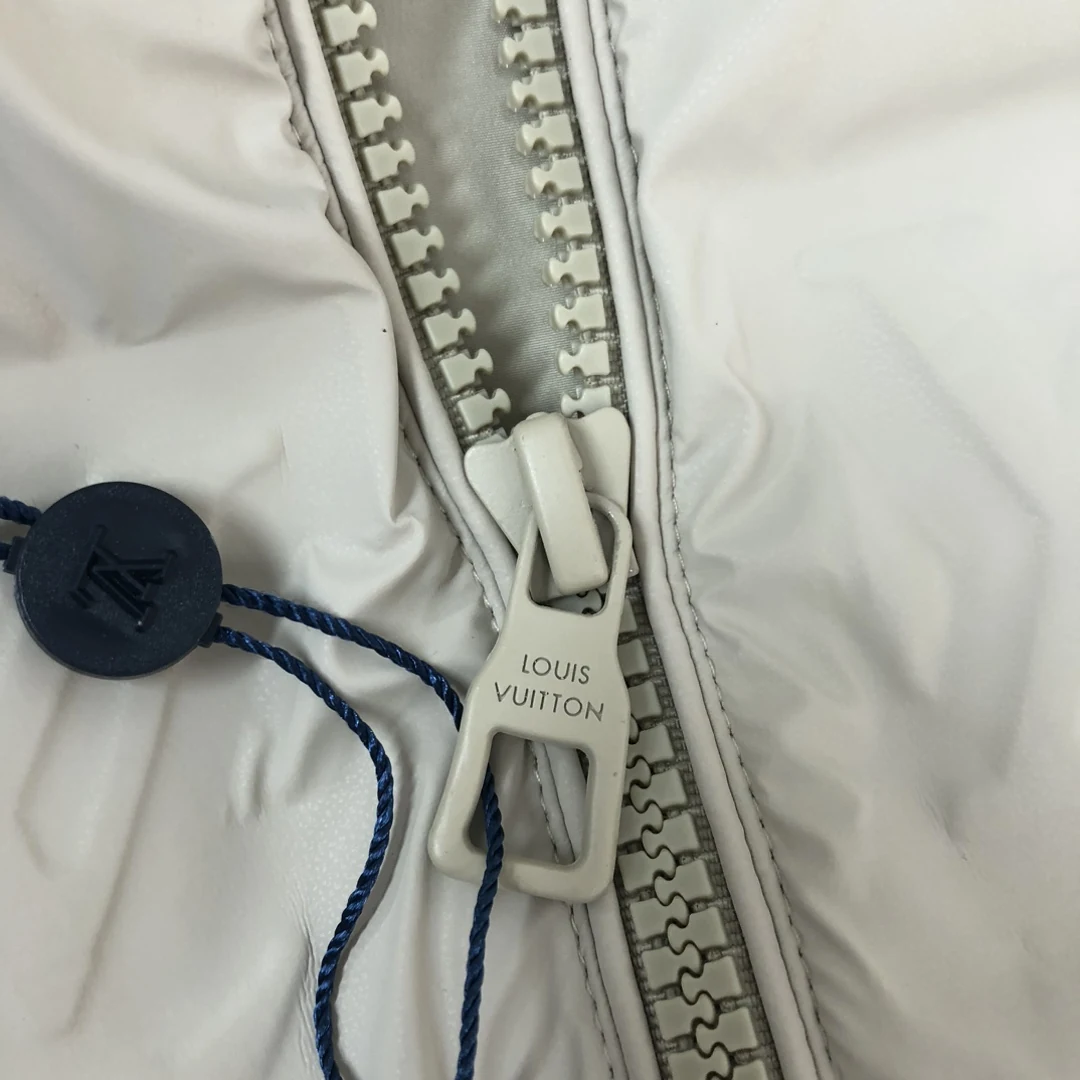 LV Short Puffer Vest - LV puffer vest real photo 4