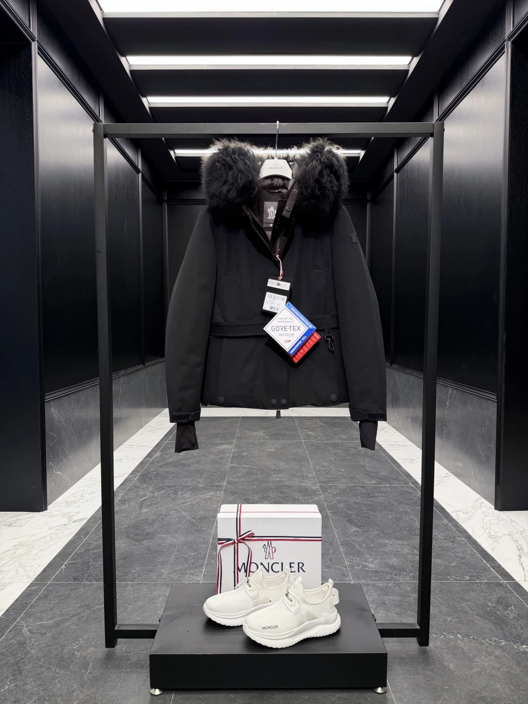 Moncler puffer jacket - real photo 2