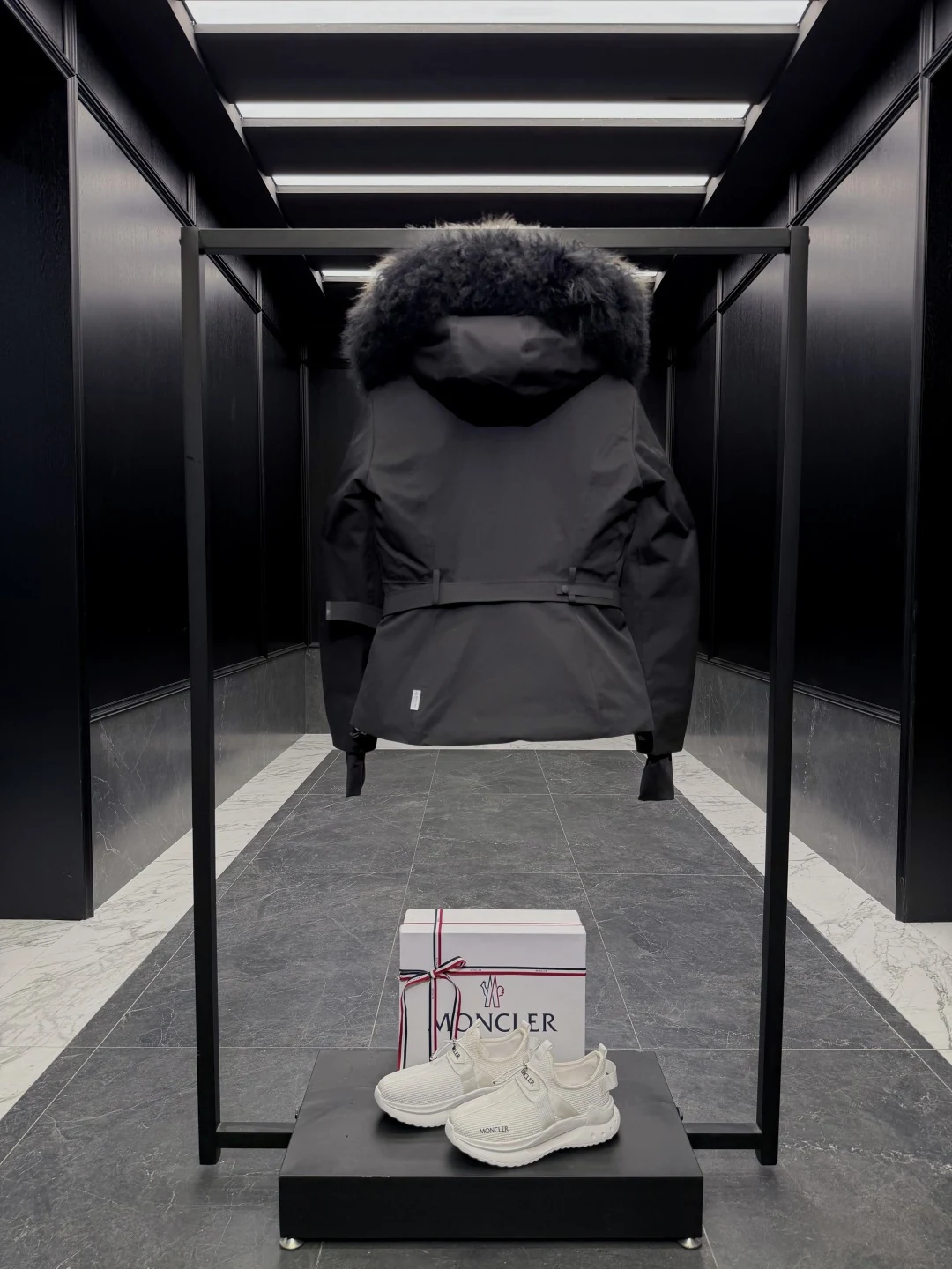 Moncler puffer jacket - real photo 9