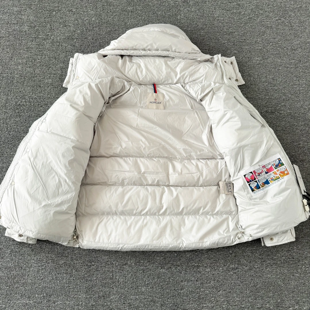 Moncler puffer jacket - real photo 8