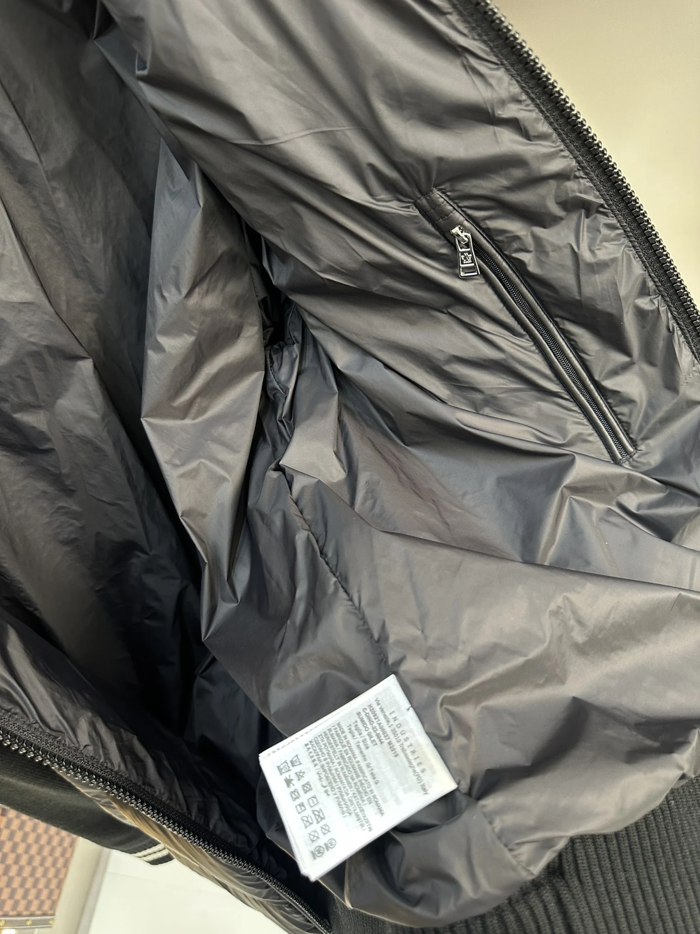 Moncler puffer jacket - real photo 7