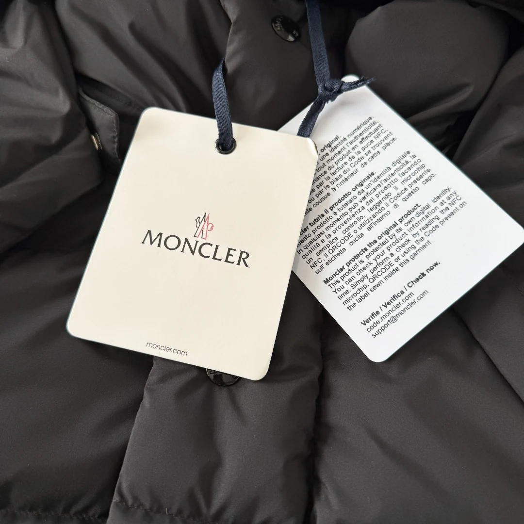 Moncler puffer jacket - real photo 4
