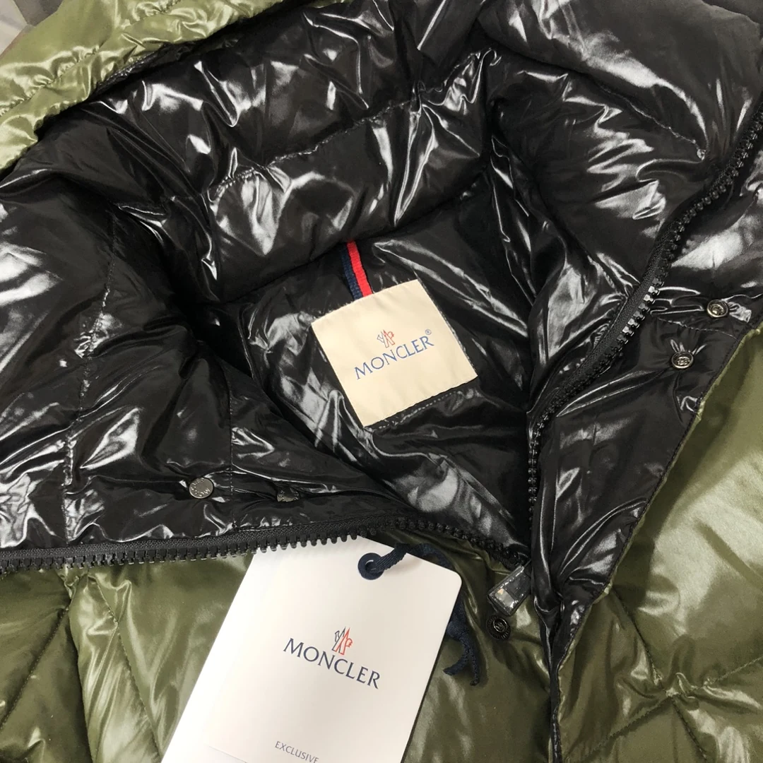 Moncler puffer jacket - real photo 5