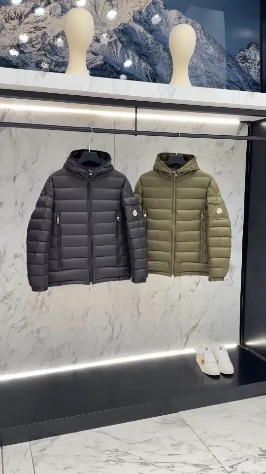 Moncler puffer jacket - real photo 1