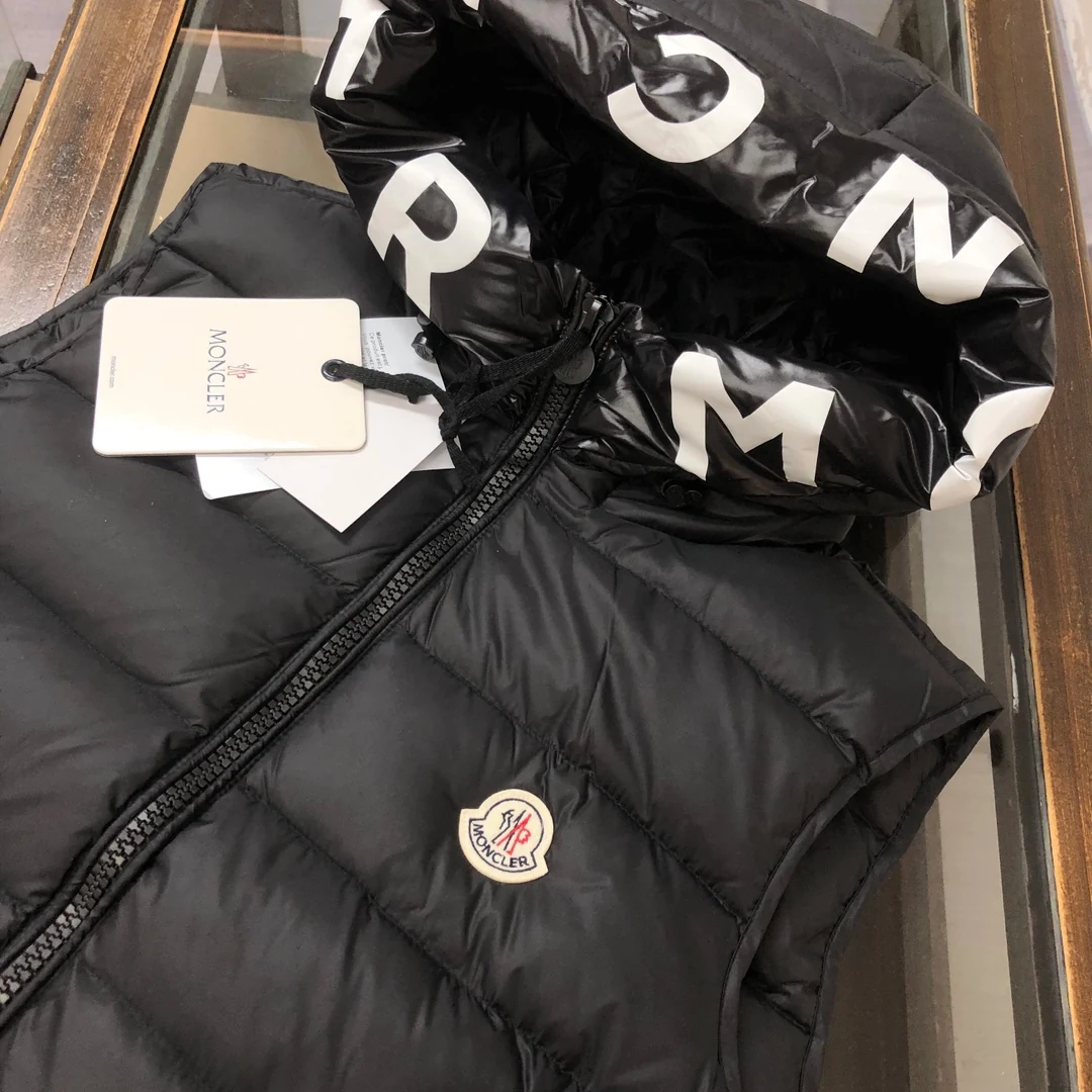 Moncler puffer vest - real photo 3