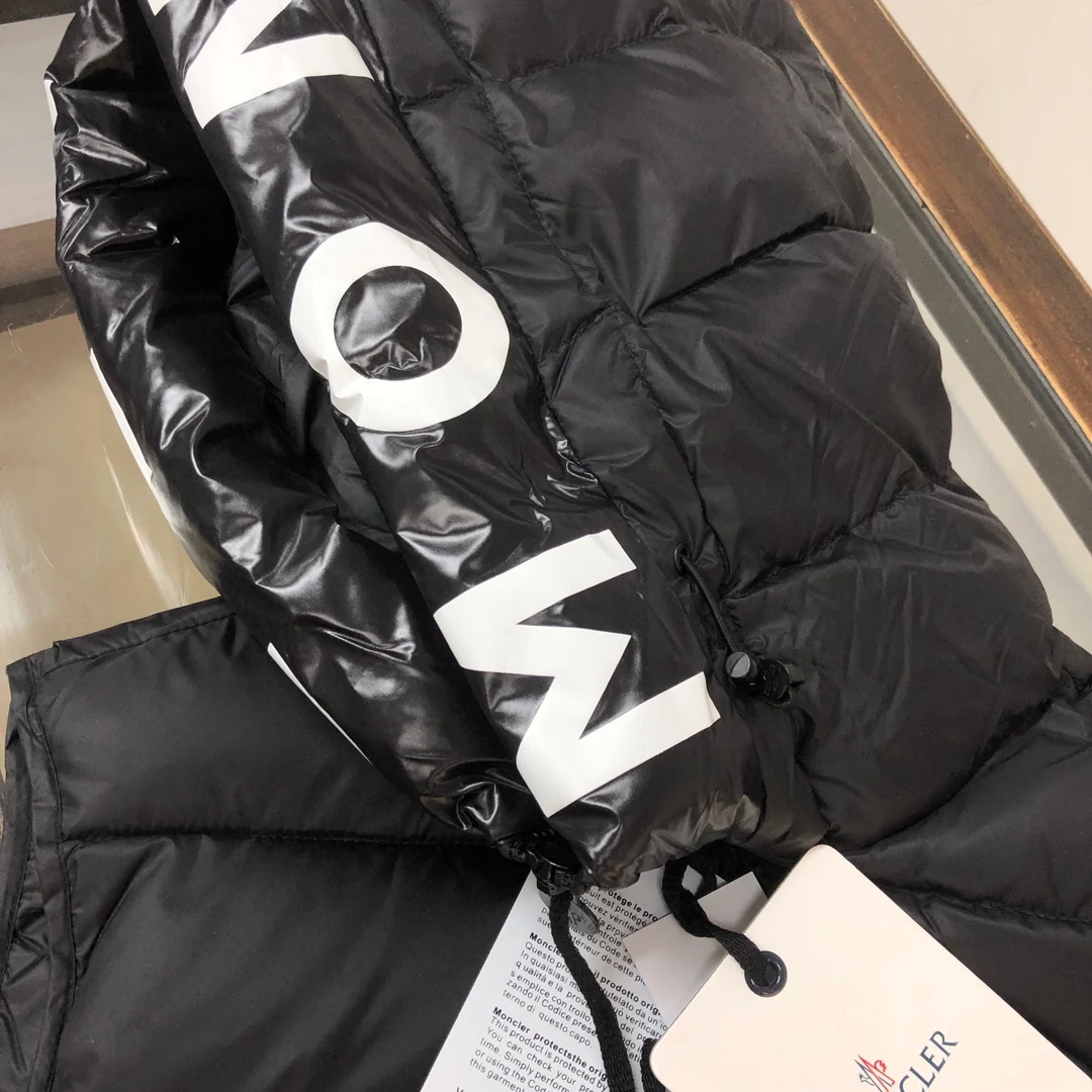 Moncler puffer vest - real photo 4
