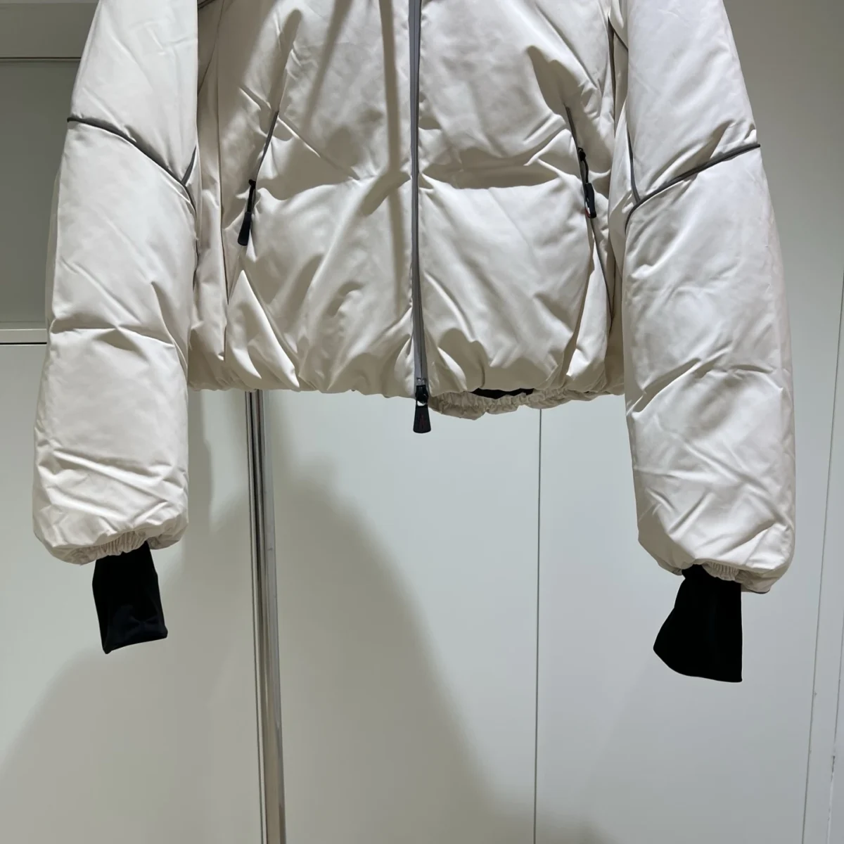 Moncler Klais Stand-Collar Short Puffer Jacket - Grenoble Ski Collection - Moncler puffer jacket real photo 4