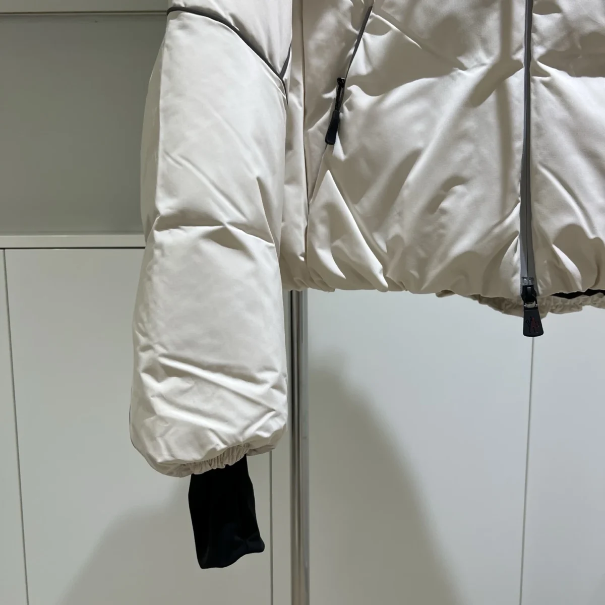 Moncler Klais Stand-Collar Short Puffer Jacket - Grenoble Ski Collection - Moncler puffer jacket real photo 7