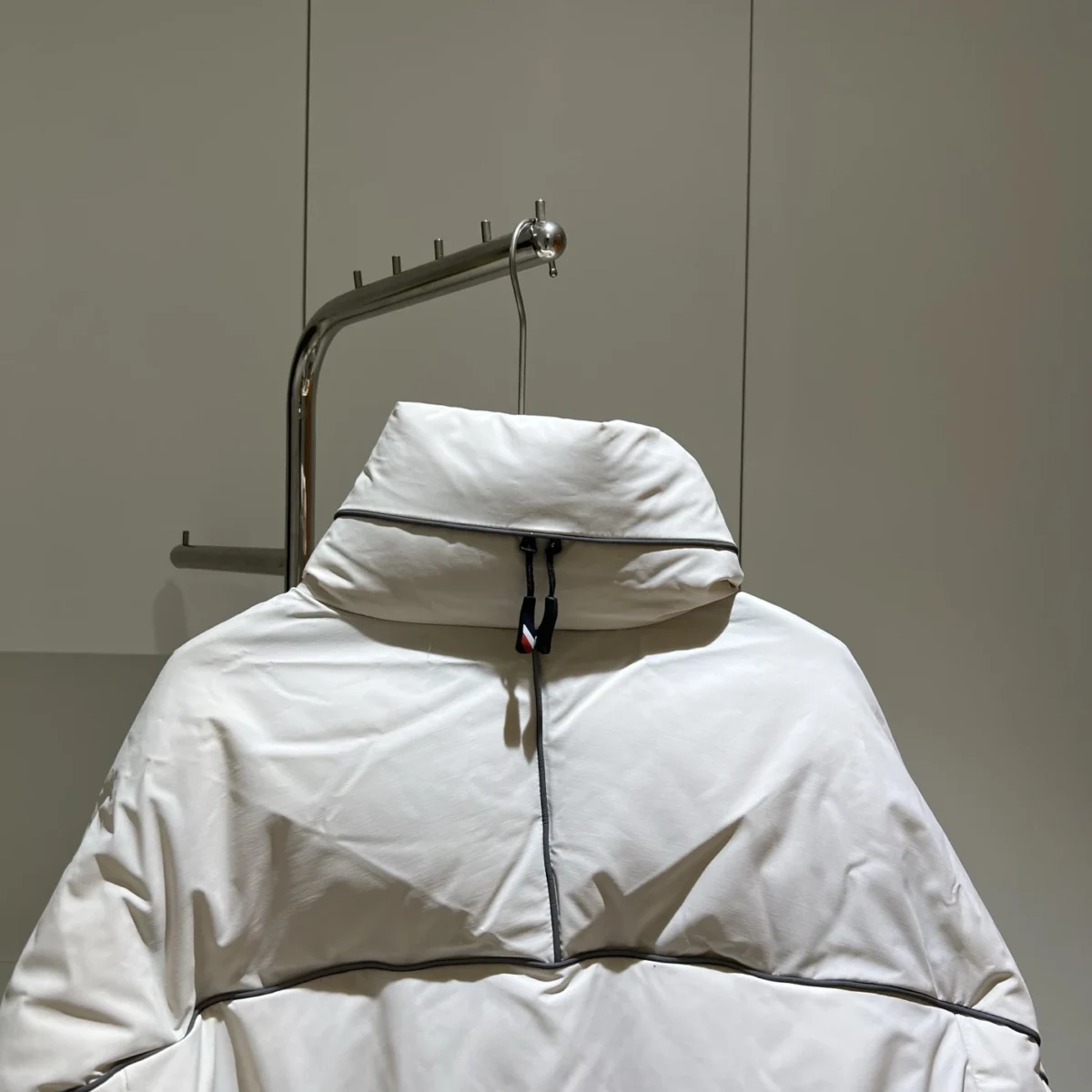 Moncler Klais Stand-Collar Short Puffer Jacket - Grenoble Ski Collection - Moncler puffer jacket real photo 17