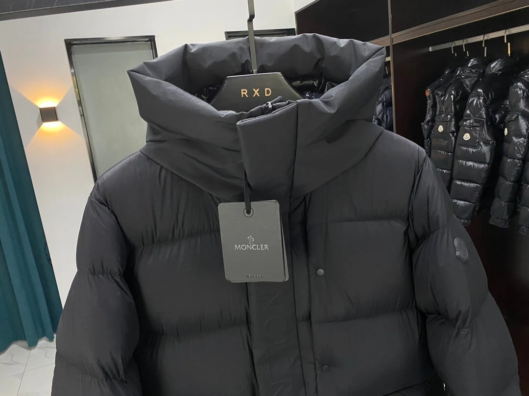 Moncler puffer jacket - real photo 9