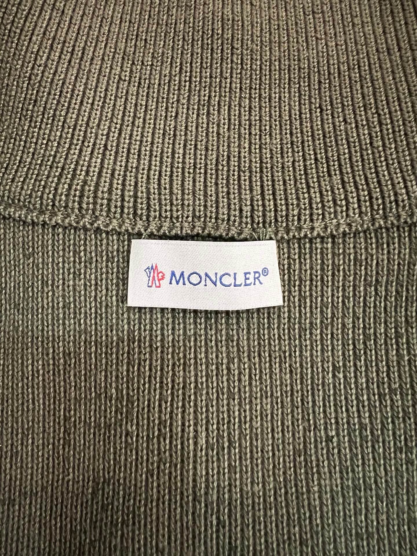 Moncler puffer jacket - real photo 9
