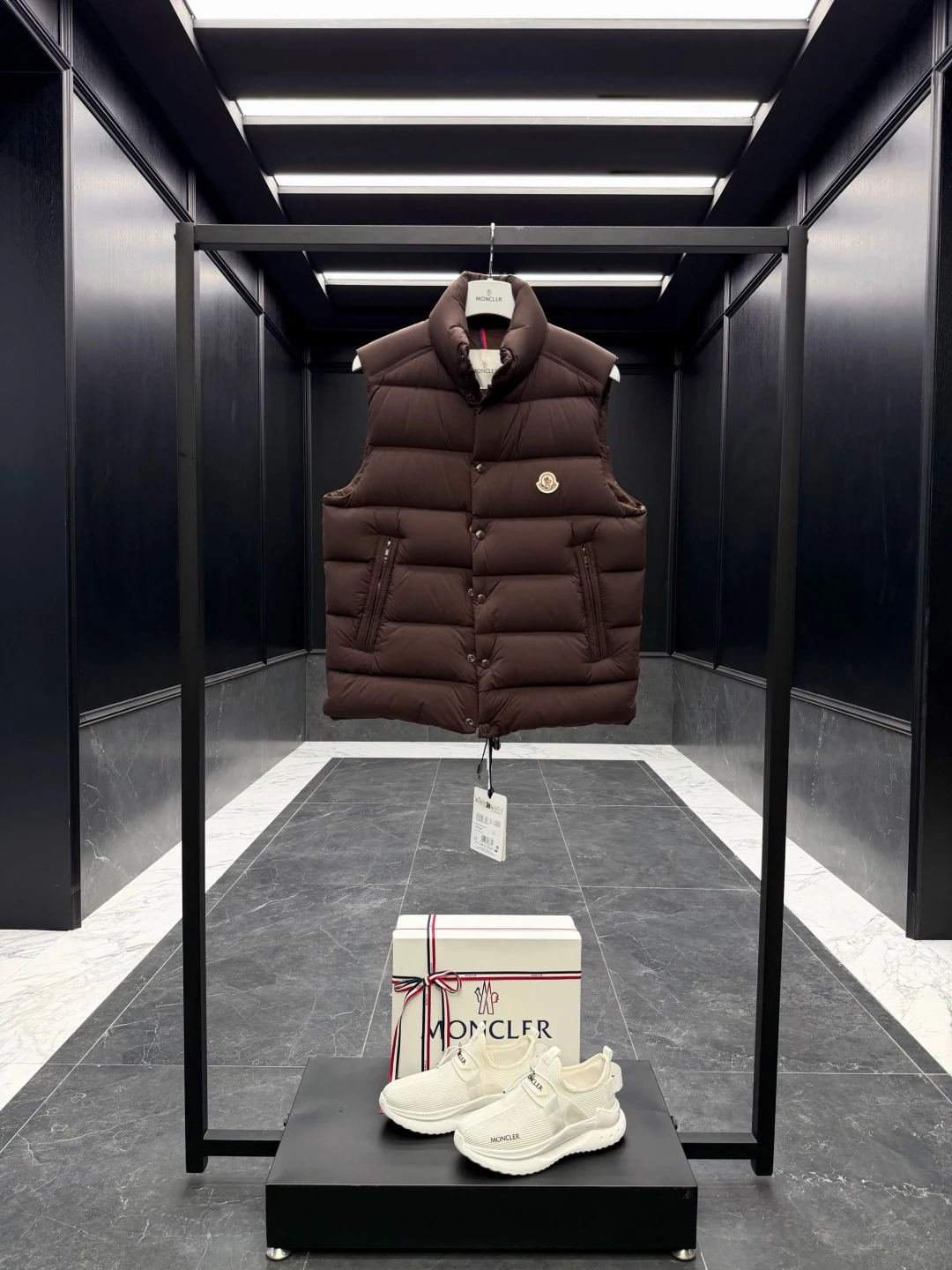 Moncler Quilted Puffer Vest - Style 24 - Moncler puffer vest real photo 3