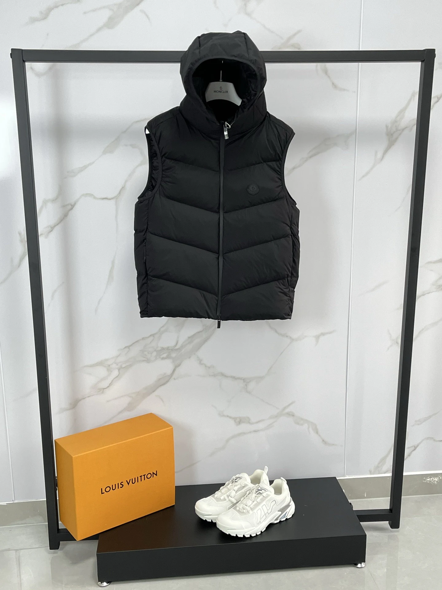 Moncler puffer vest - real photo 1