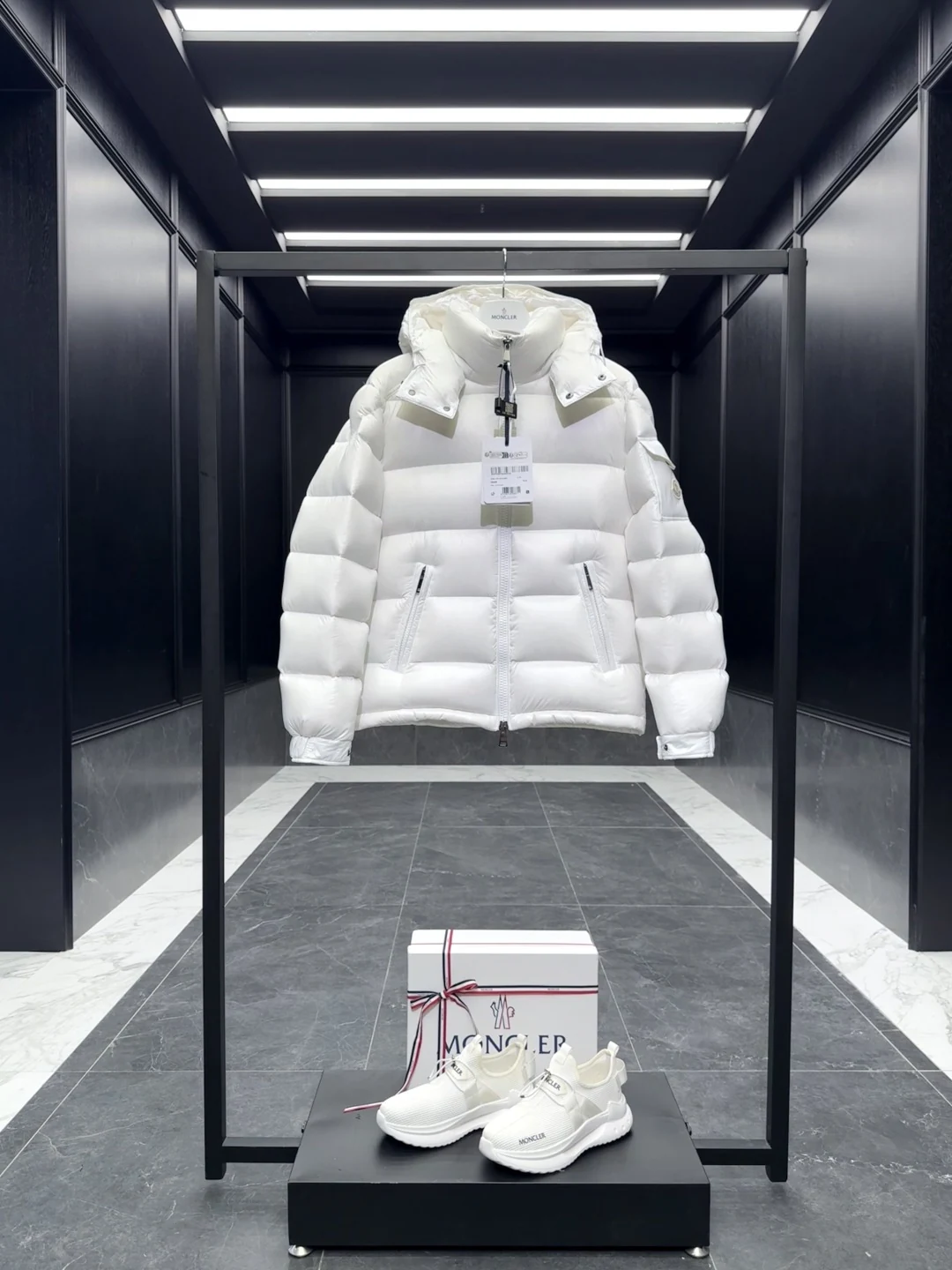 Moncler puffer jacket - real photo 2