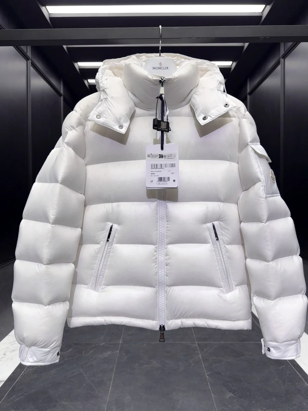 Moncler puffer jacket - real photo 5