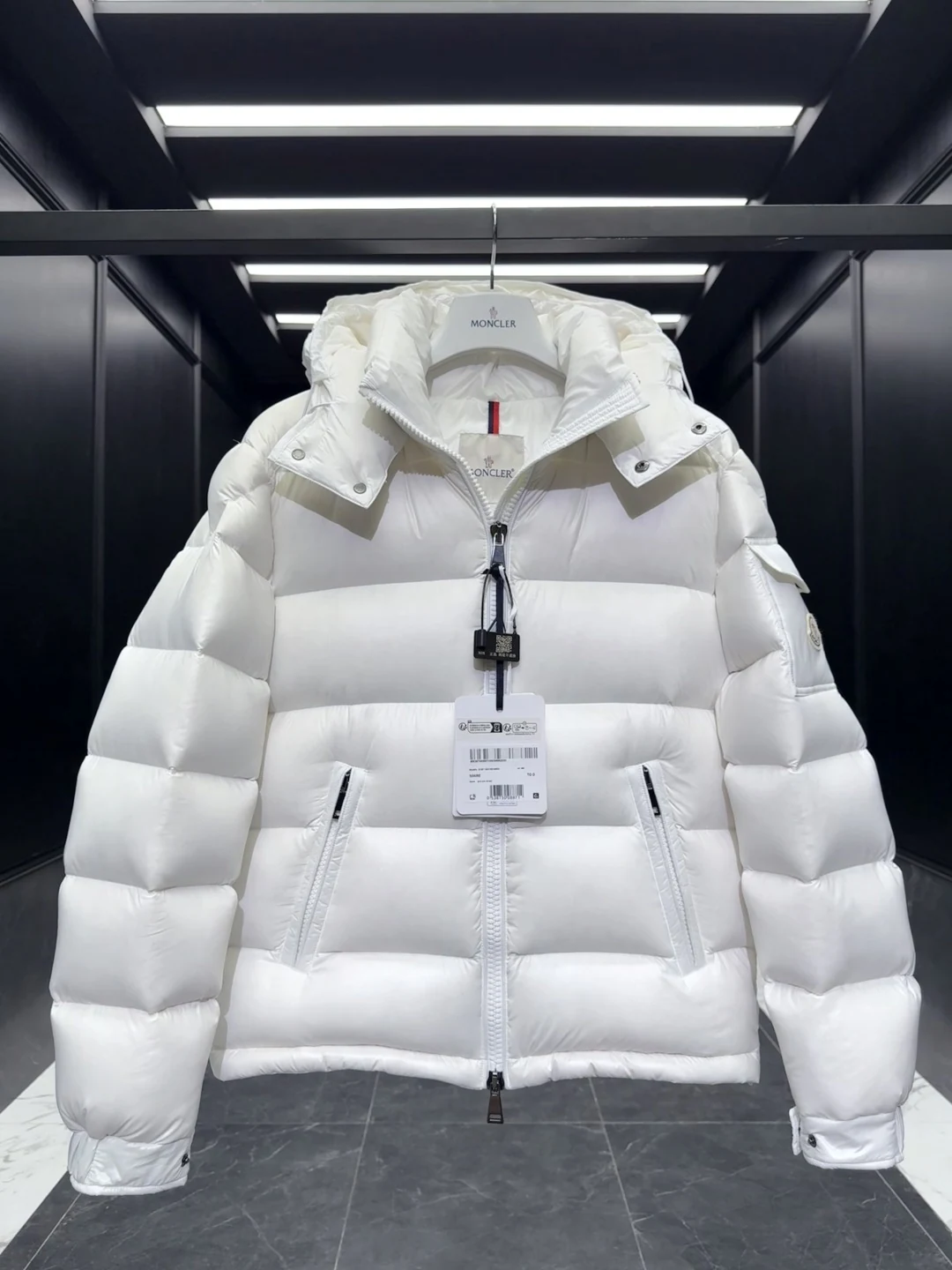 Moncler puffer jacket - real photo 7