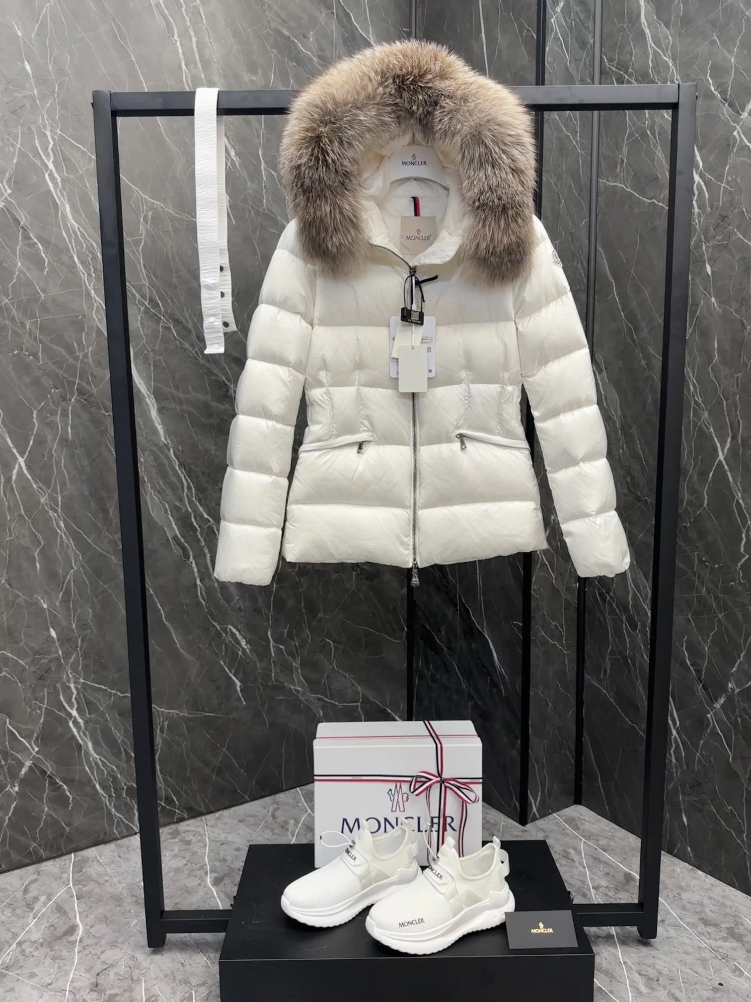 Moncler Short Puffer Jacket - Style 35 - Moncler puffer jacket real photo 2