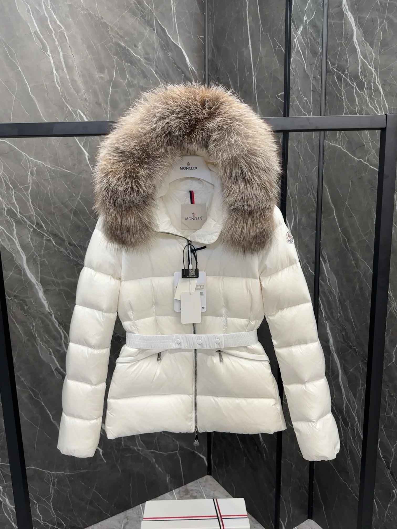 Moncler Short Puffer Jacket - Style 35 - Moncler puffer jacket real photo 4
