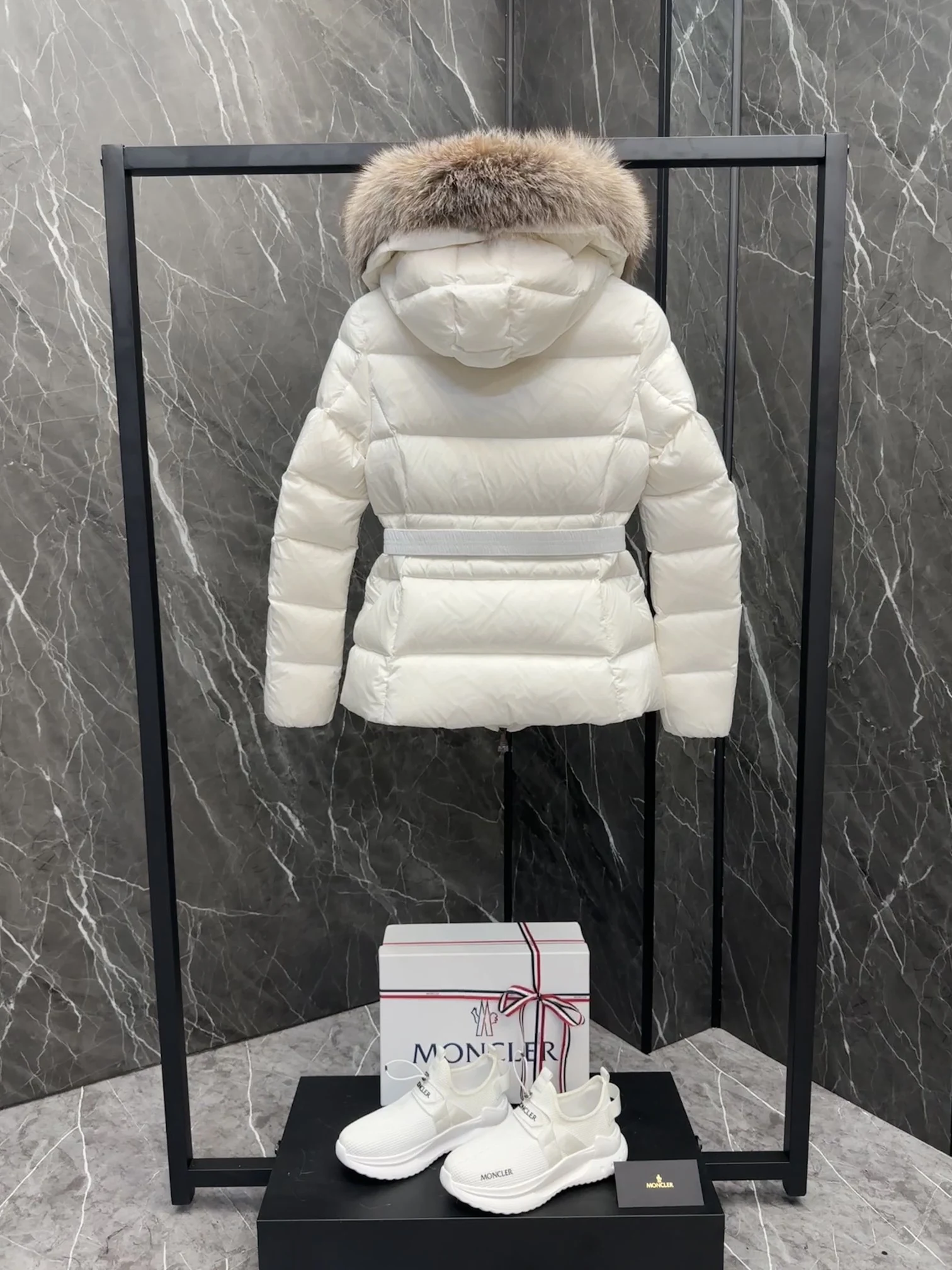 Moncler Short Puffer Jacket - Style 35 - Moncler puffer jacket real photo 9