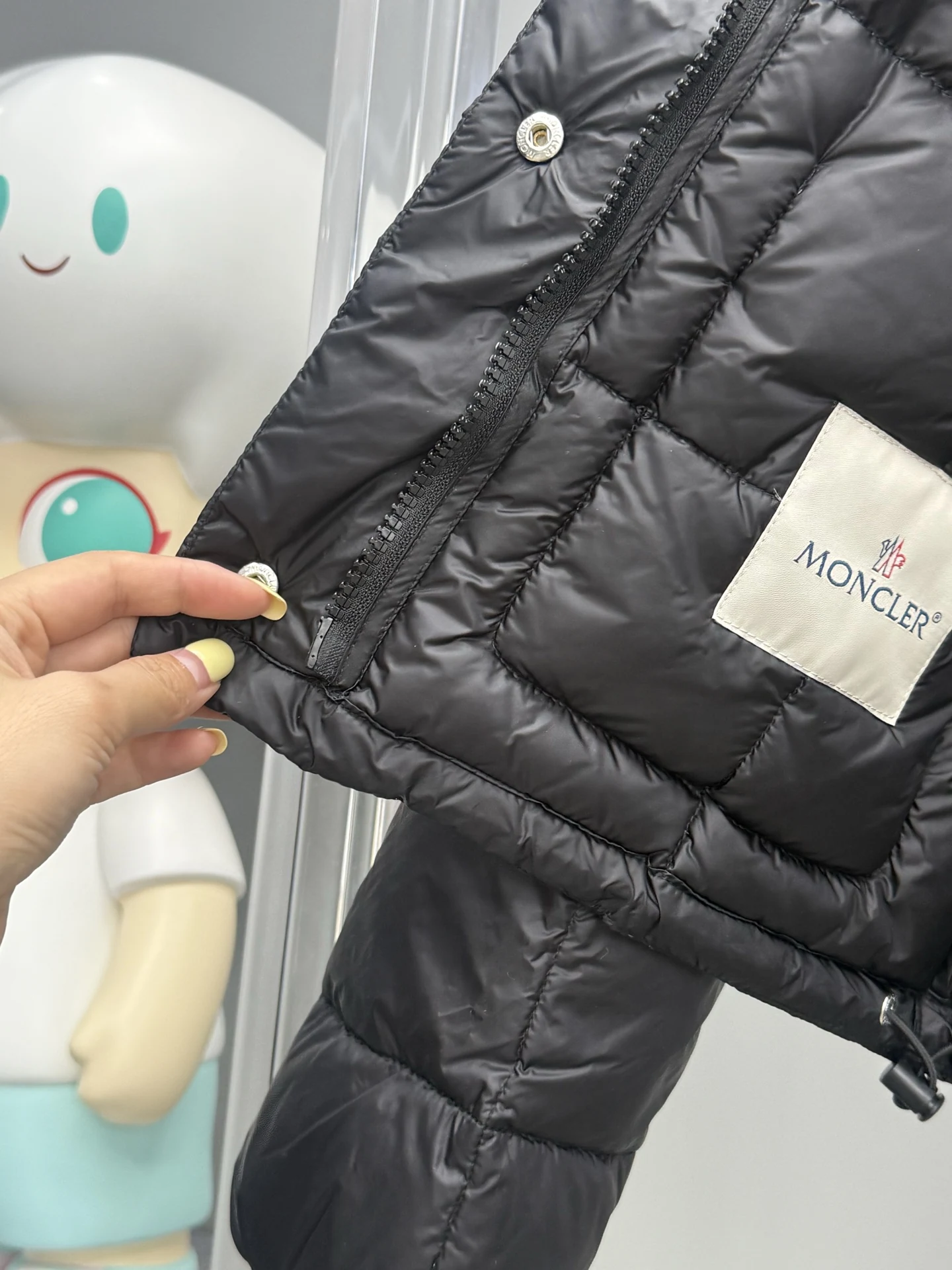 Moncler Short Stand-Collar Puffer Jacket - Style 33 - Moncler puffer jacket real photo 4