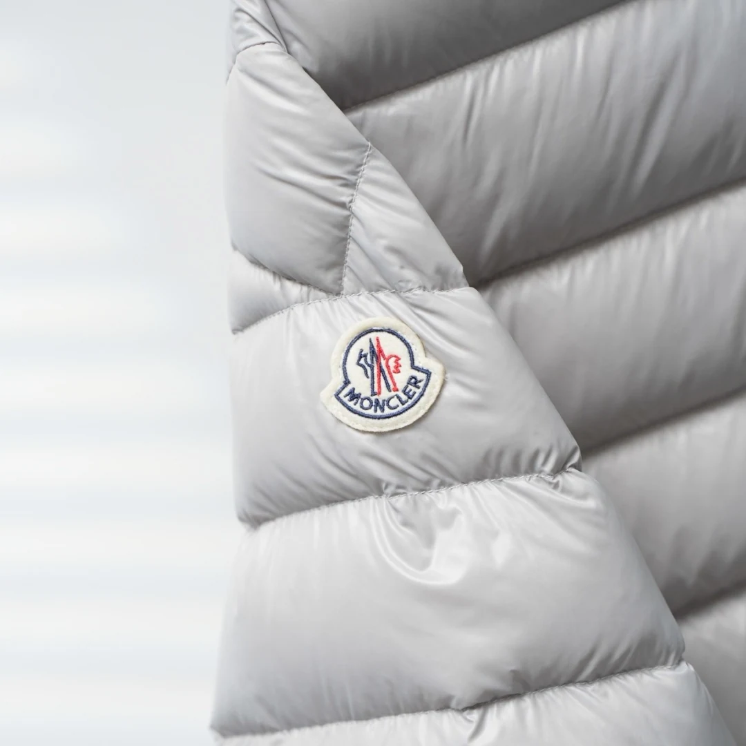 Moncler Stand-Collar Lightweight Puffer Jacket - Style 13 - Moncler puffer jacket real photo 4