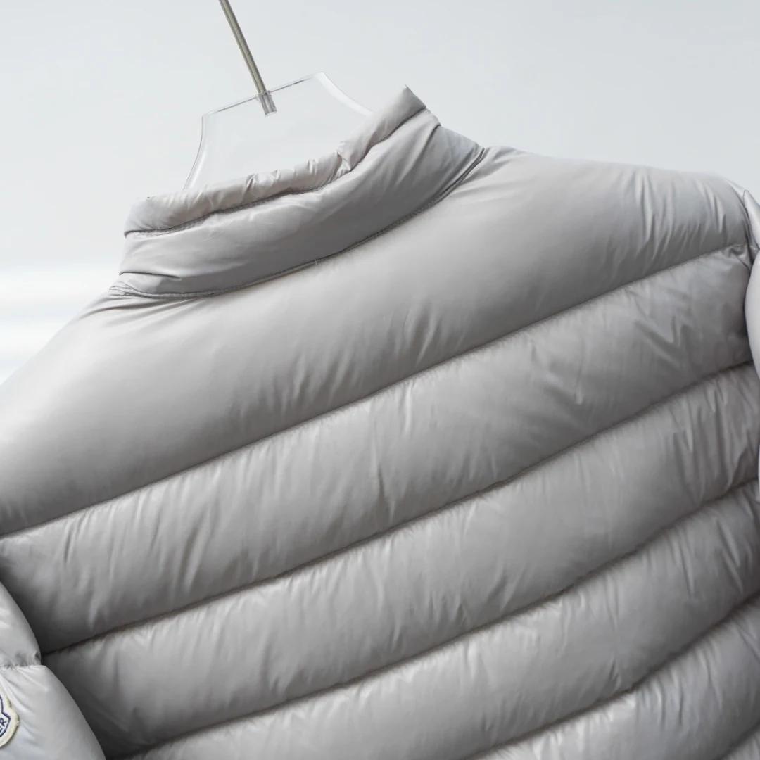 Moncler Stand-Collar Lightweight Puffer Jacket - Style 13 - Moncler puffer jacket real photo 5