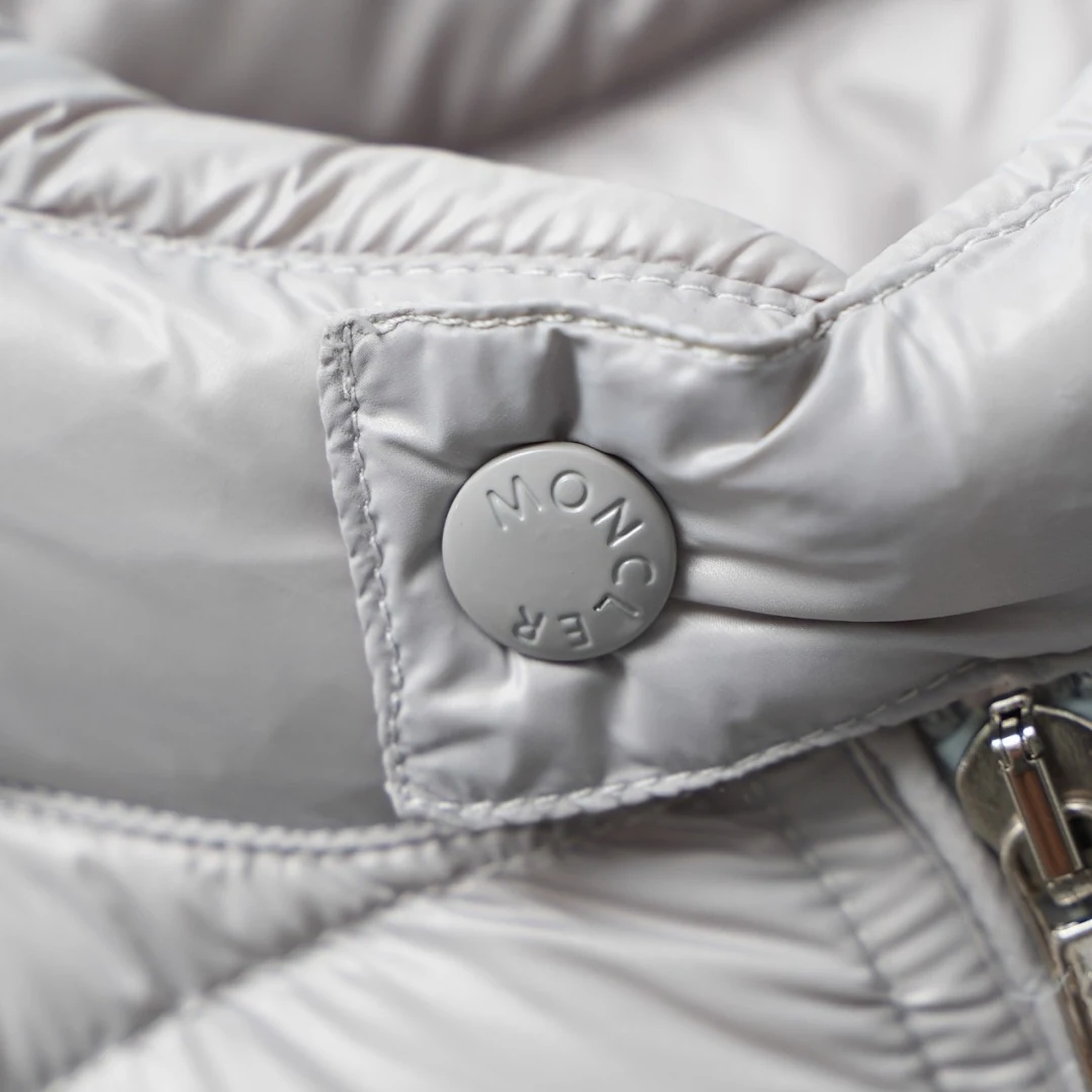 Moncler Stand-Collar Lightweight Puffer Jacket - Style 13 - Moncler puffer jacket real photo 6