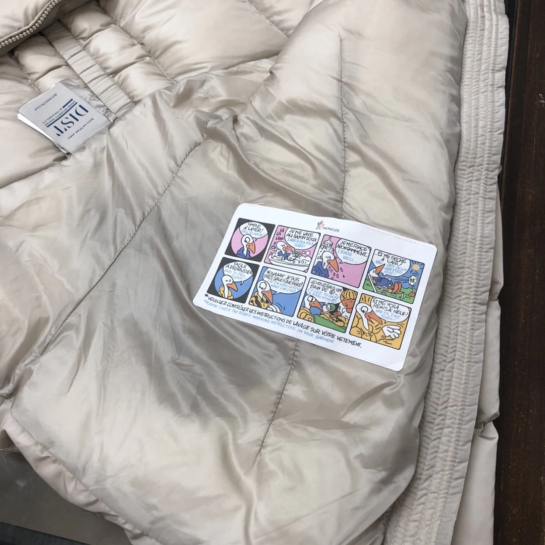 Moncler puffer jacket - real photo 8