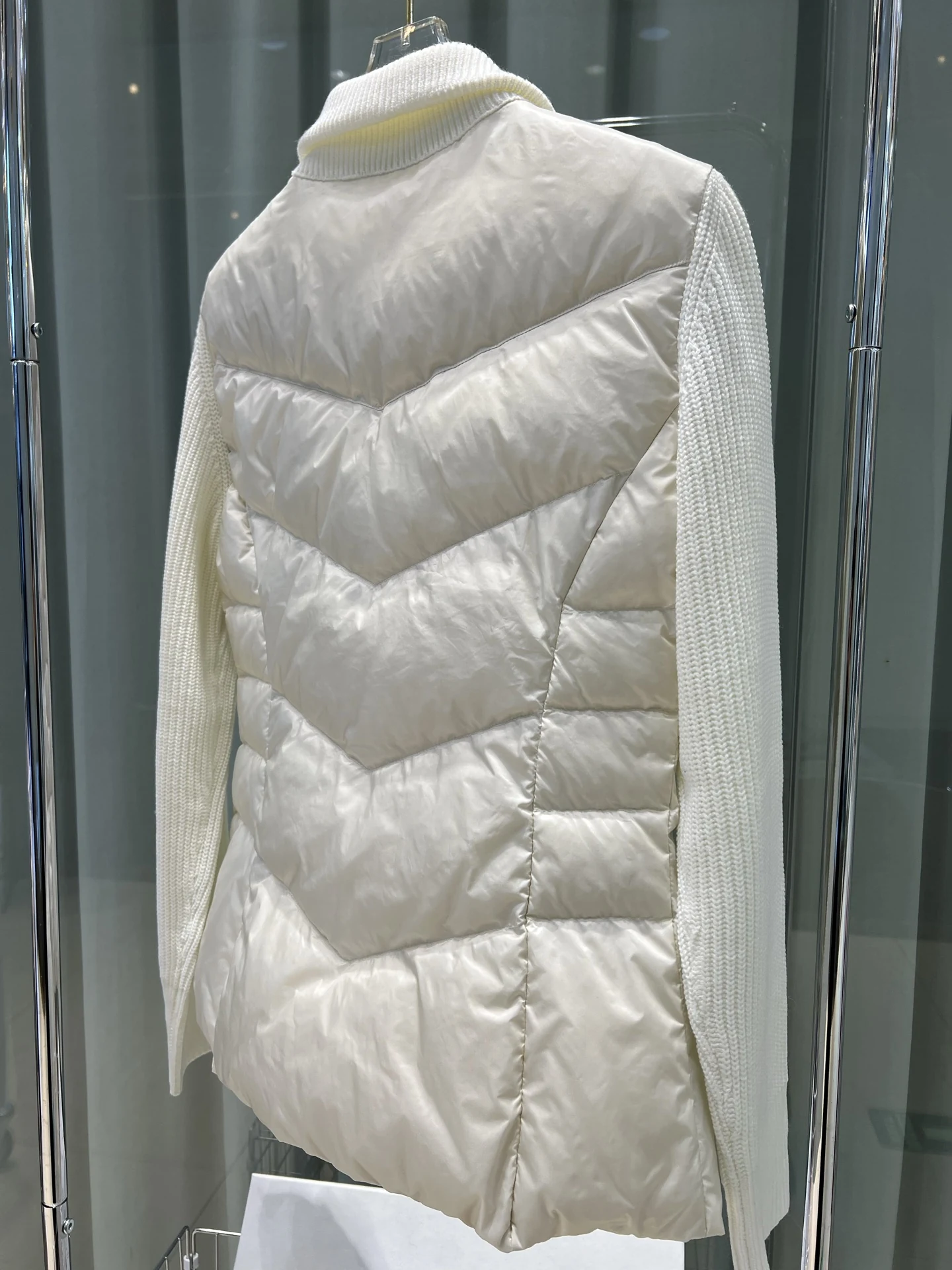 Moncler puffer jacket - real photo 8