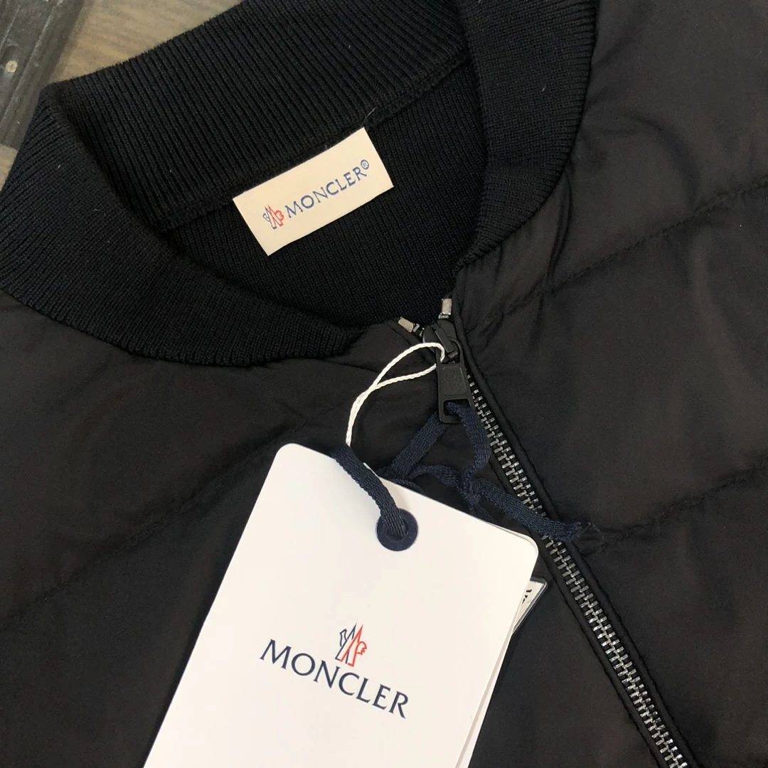 Moncler puffer jacket - real photo 4