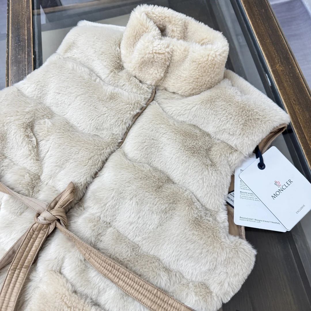 Moncler puffer jacket - real photo 3