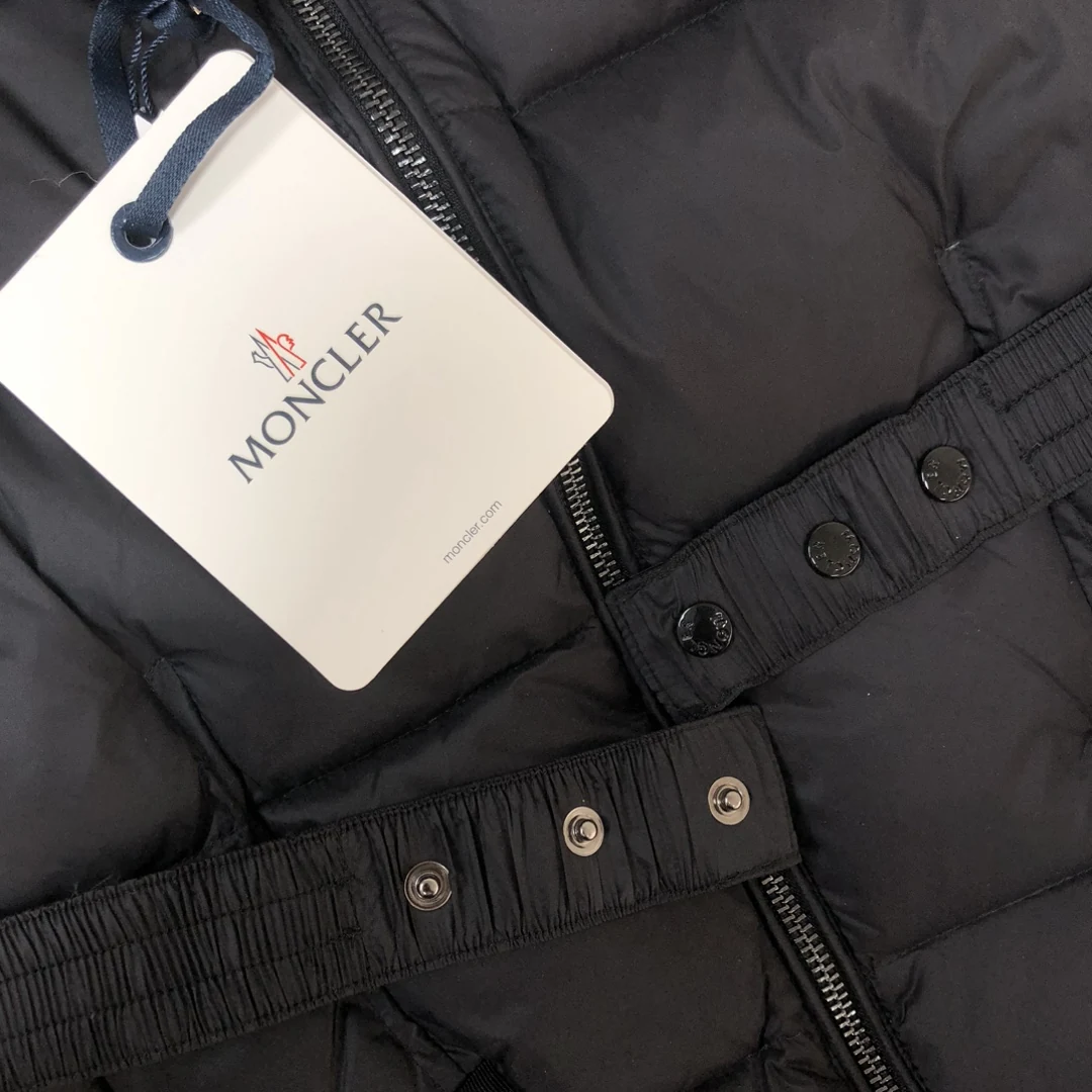 Moncler puffer jacket - real photo 6