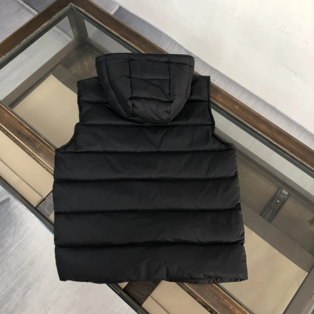 Moncler puffer jacket - real photo 9