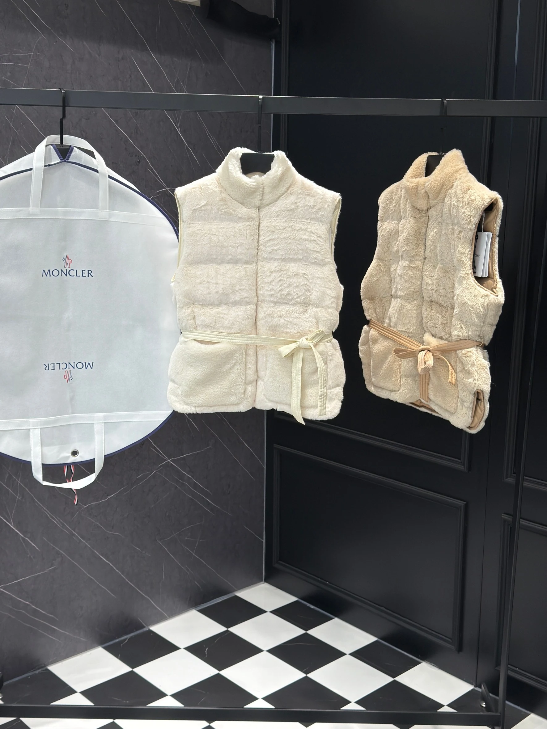 Moncler puffer jacket - real photo 3