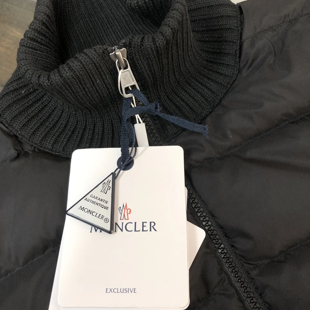 Moncler puffer jacket - real photo 4