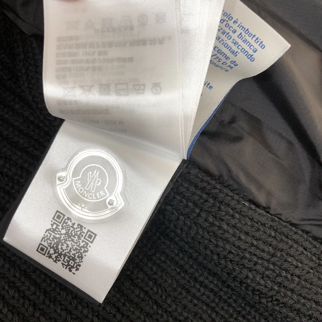 Moncler puffer jacket - real photo 8