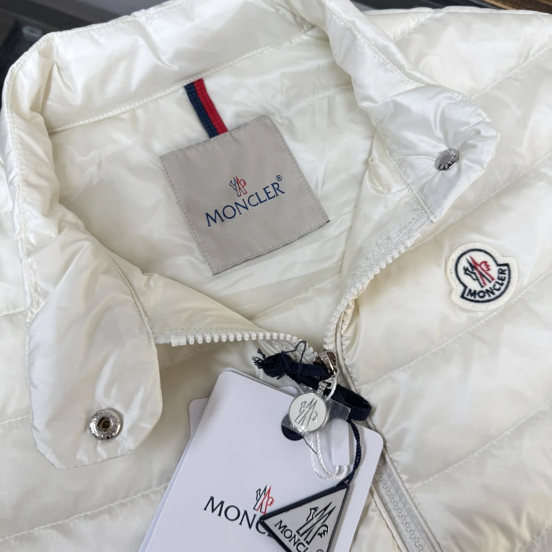 Moncler puffer jacket - real photo 5