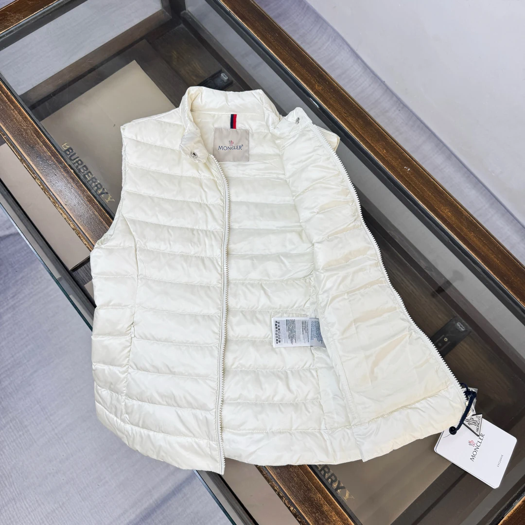 Moncler puffer jacket - real photo 7