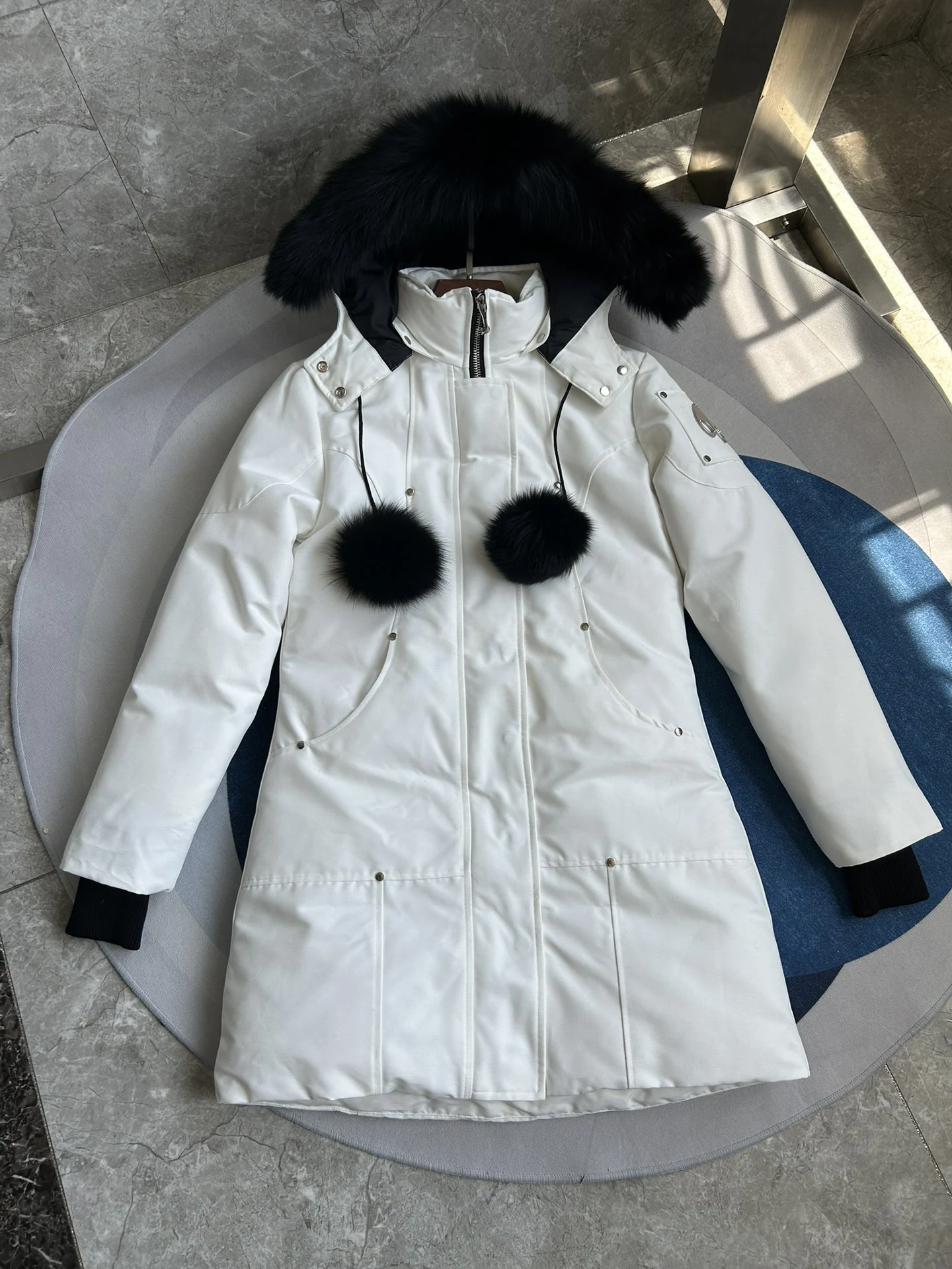 Moose Knuckles puffer jacket - real photo 3