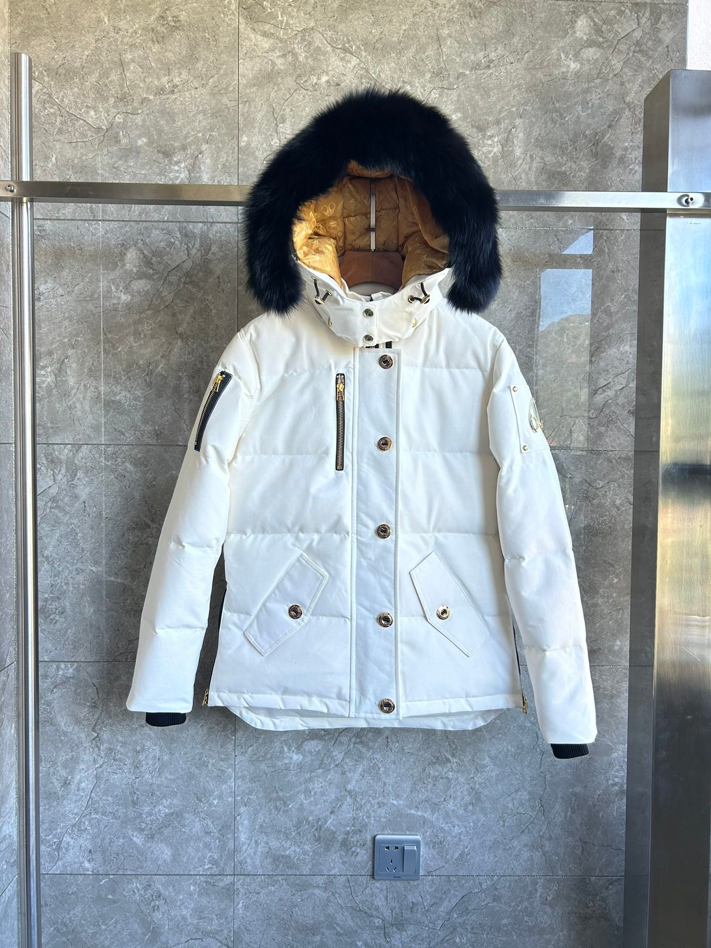 Moose Knuckles Short Puffer Jacket - Style 40 - Moose Knuckles puffer jacket real photo 1