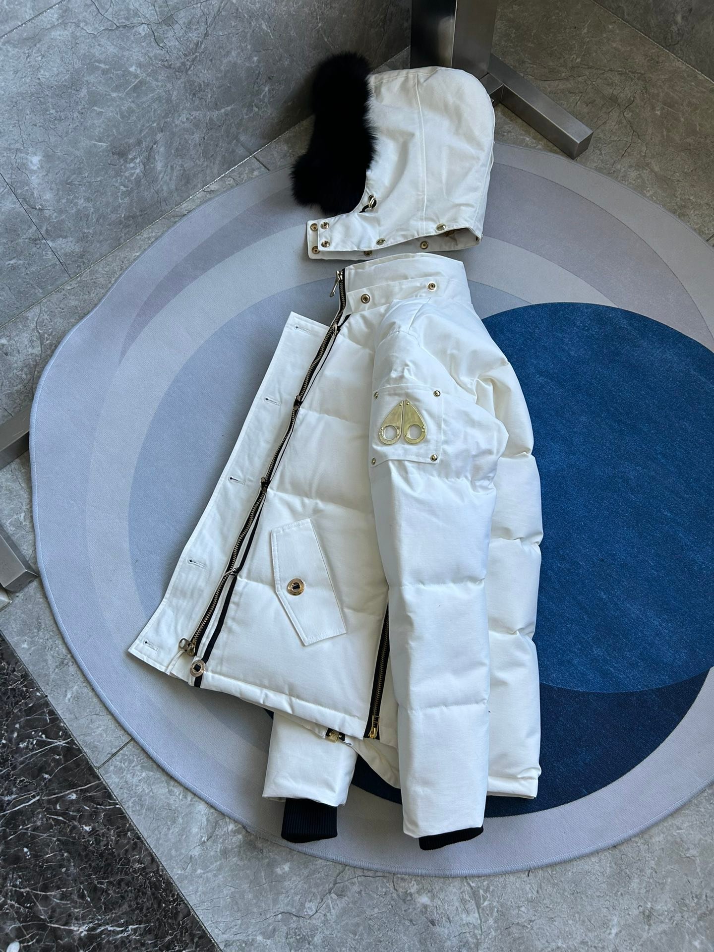 Moose Knuckles Short Puffer Jacket - Style 40 - Moose Knuckles puffer jacket real photo 5