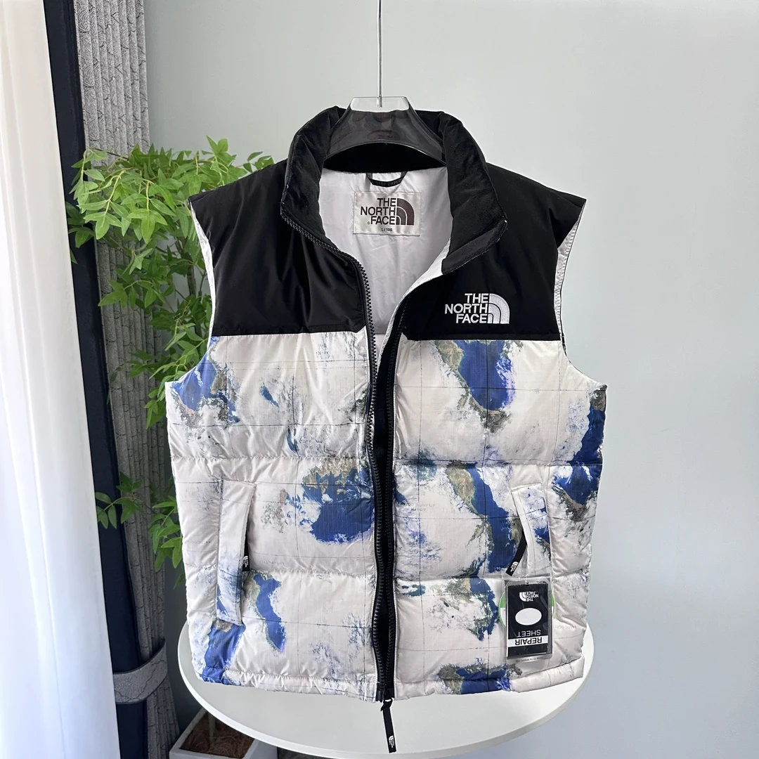 North Face puffer vest - real photo 9