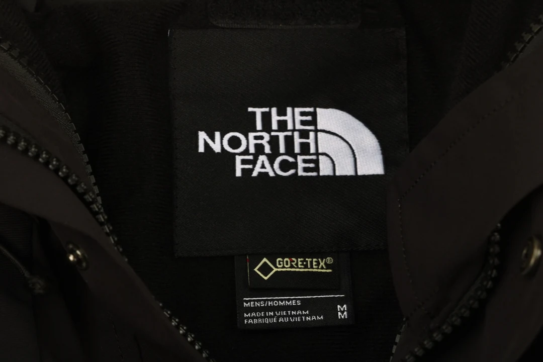 North Face puffer jacket - real photo 6
