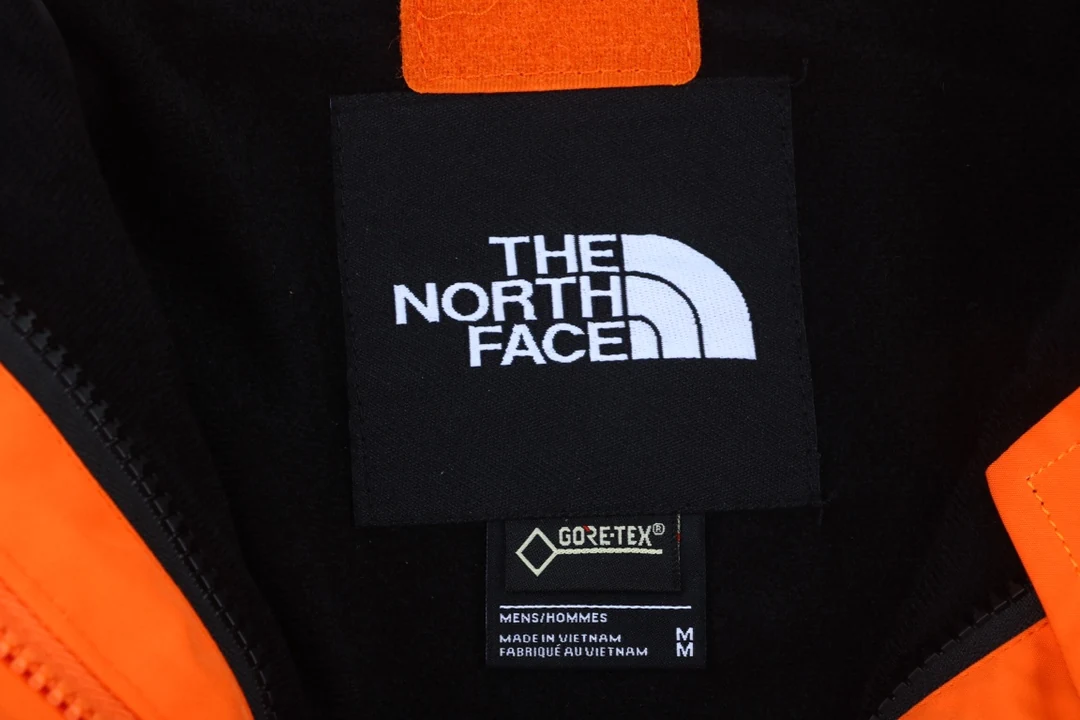 North Face puffer jacket - real photo 7