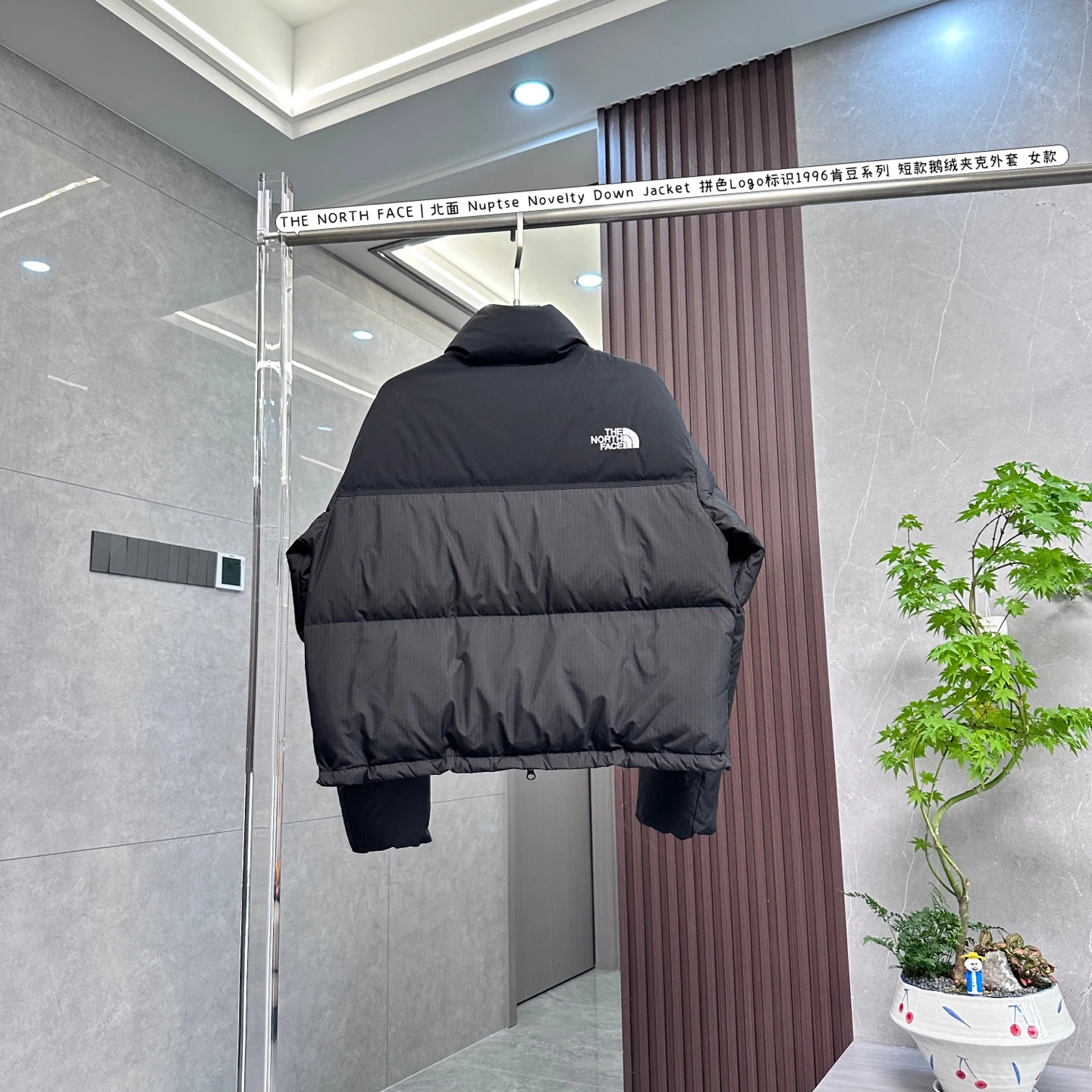 North Face Short Puffer Jacket - Style 2 - North Face puffer jacket real photo 2