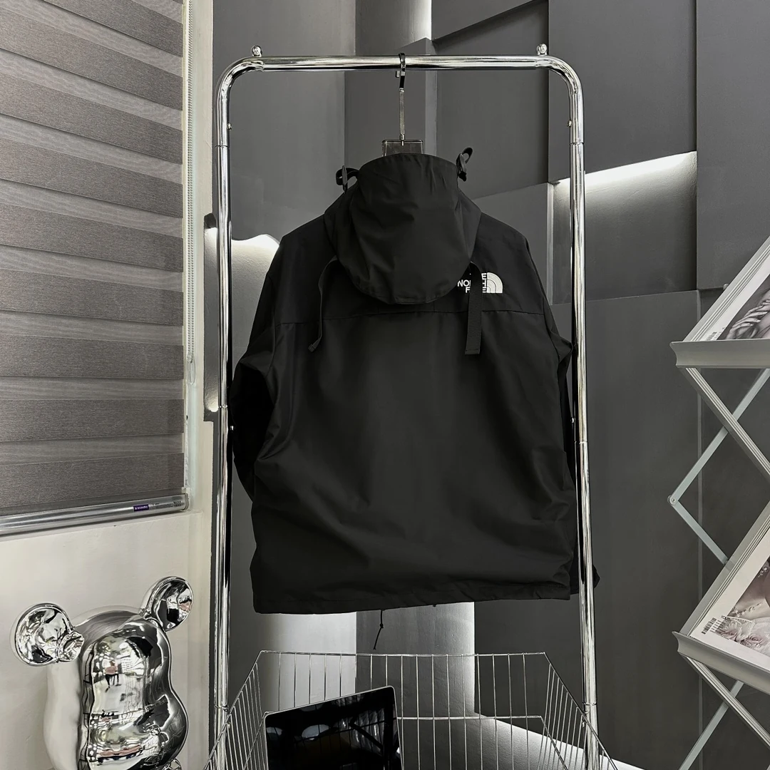 North Face puffer jacket - real photo 4