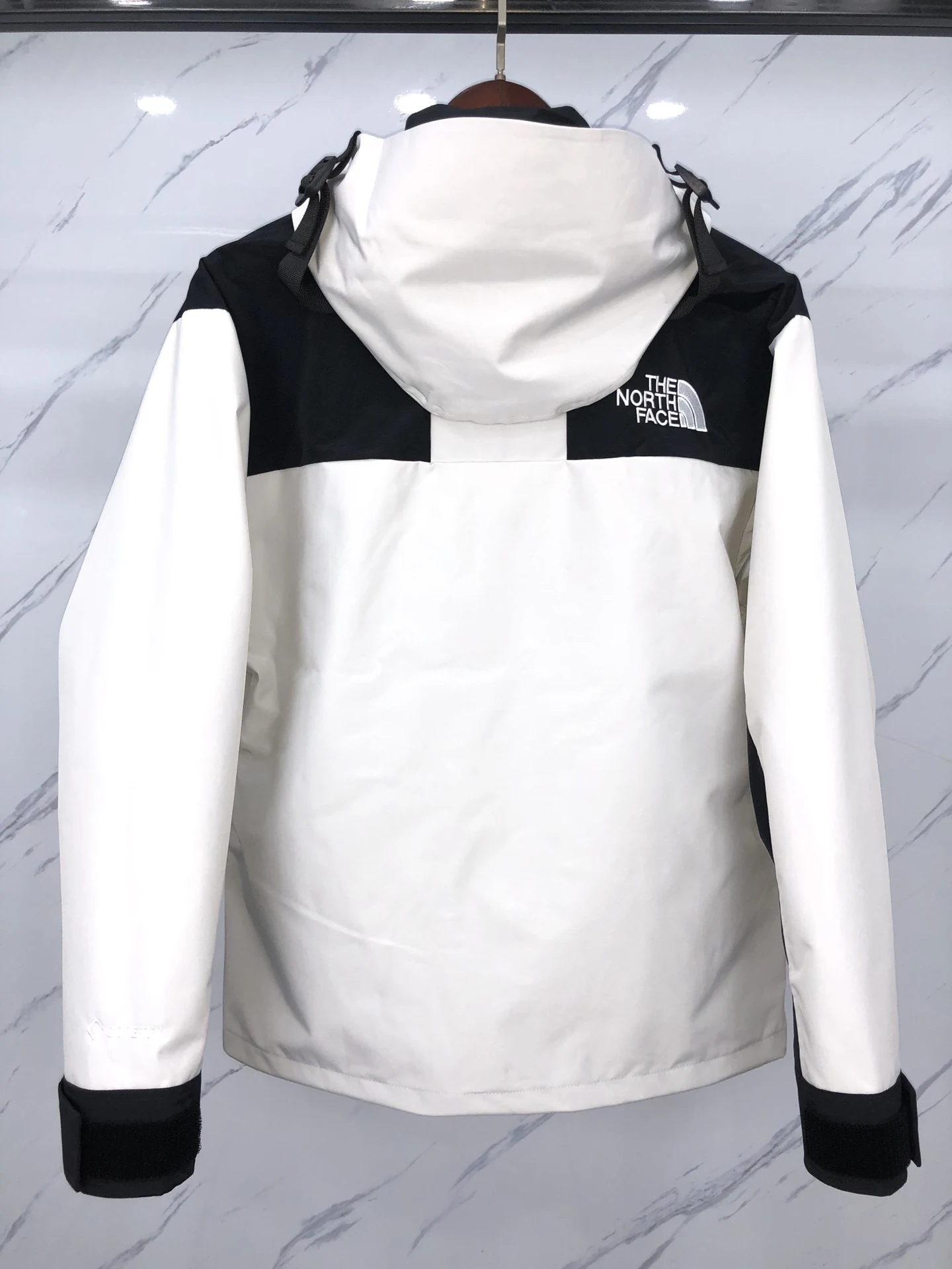 North Face puffer jacket - real photo 2