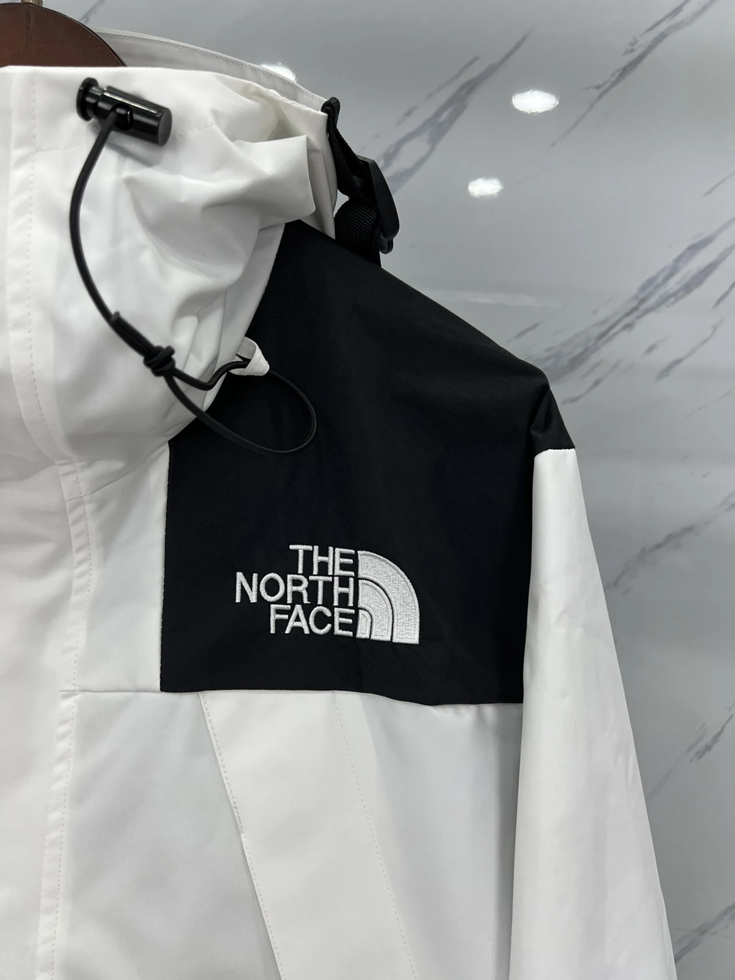North Face puffer jacket - real photo 5