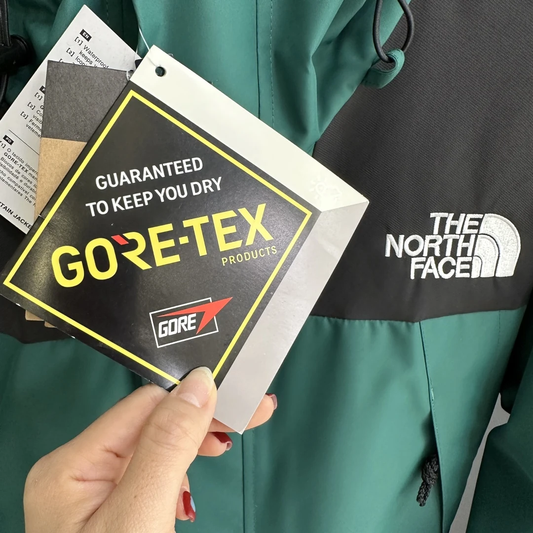 North Face puffer jacket - real photo 4